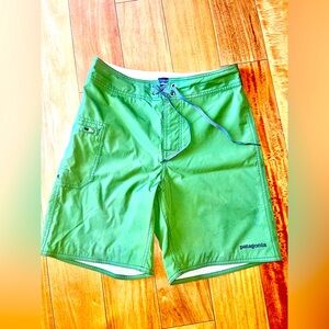Men’s PATAGONIA Board Shorts Swimsuit Trunks Green Size 29